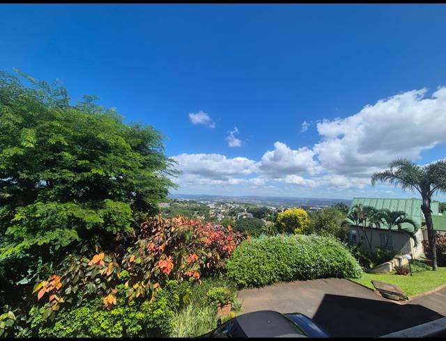 3 BEDROOM TOWNHOUSE FOR SALE IN SUNNINGDALE